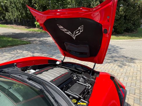 Used 2019 Chevrolet Corvette Grand Sport w/ Z07 Performance Package RWD image 15