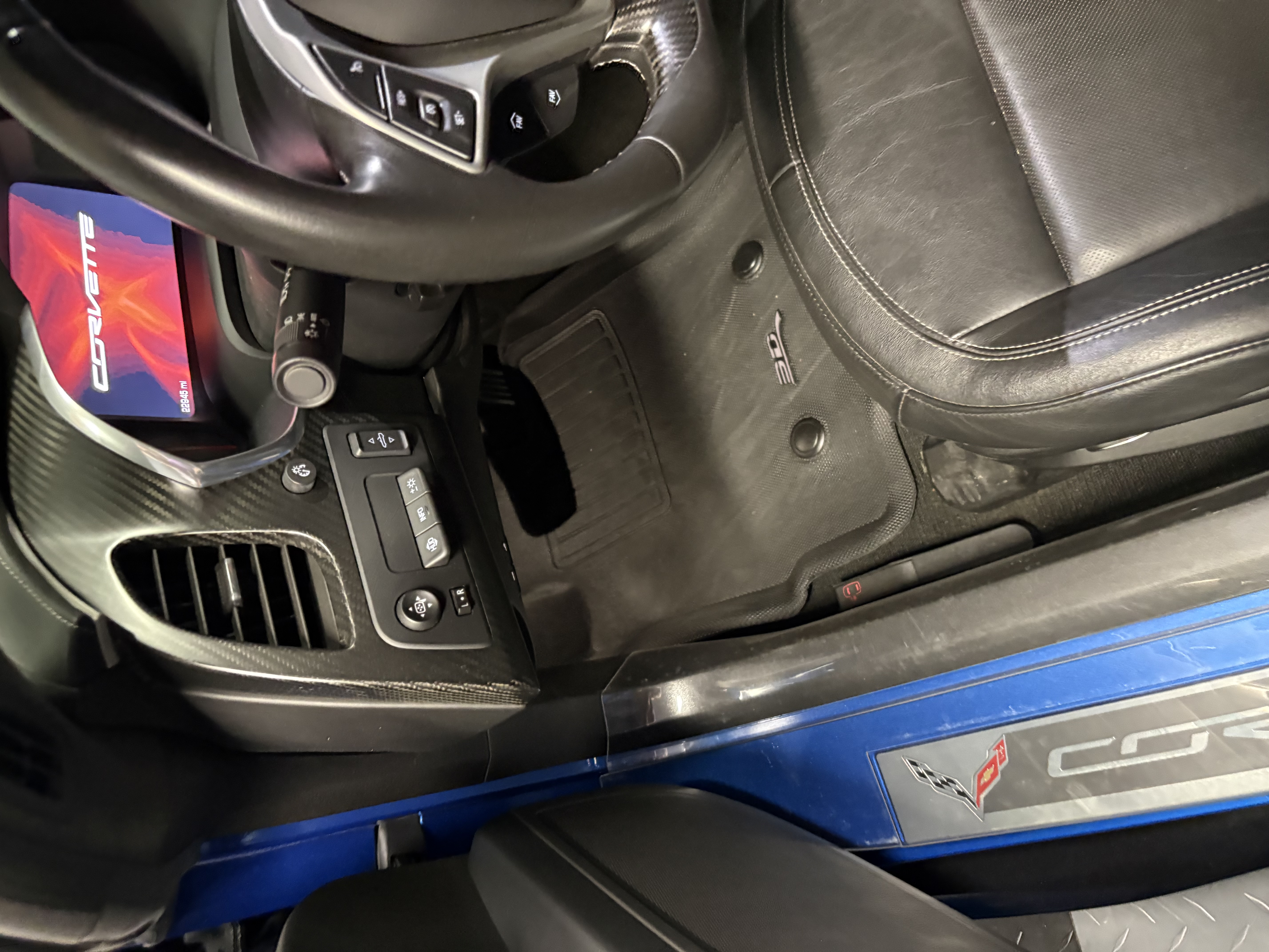 Used 2016 Chevrolet Corvette Z06 w/ 3LZ Preferred Equipment Group RWD image 21