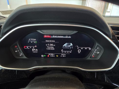 Used 2021 Audi Q3 2.0T Premium Plus w/ Premium Plus Package image 4