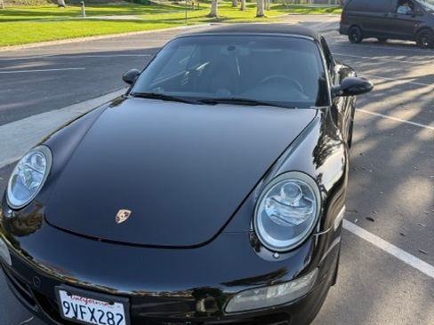 Used 2006 Porsche 911 Carrera 4 image 2