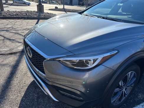 Used 2019 INFINITI QX30 Premium w/ Cargo Package image 4