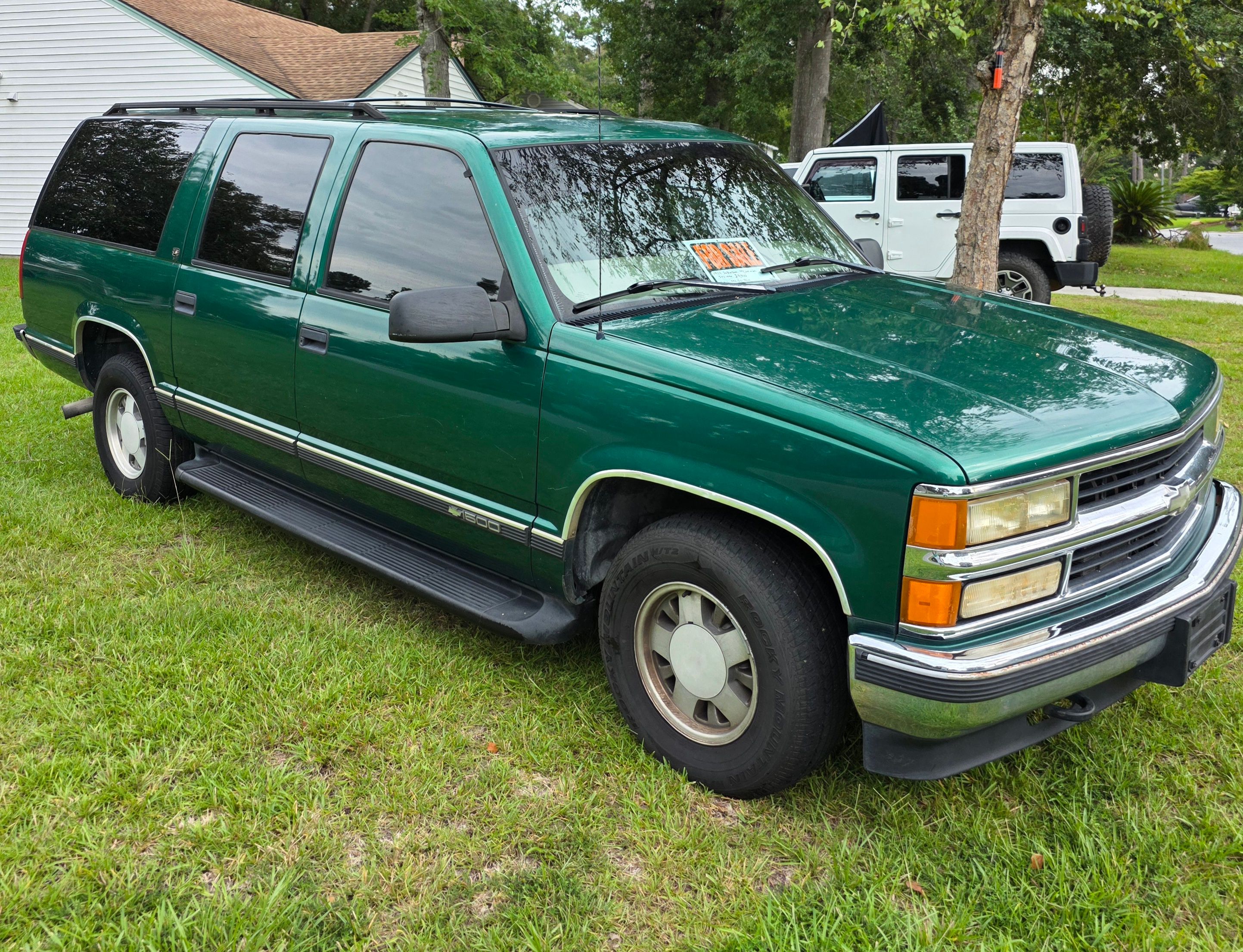 Used 1999 Chevrolet Suburban 2WD w/ Preferred Equipment Group 2 image 1