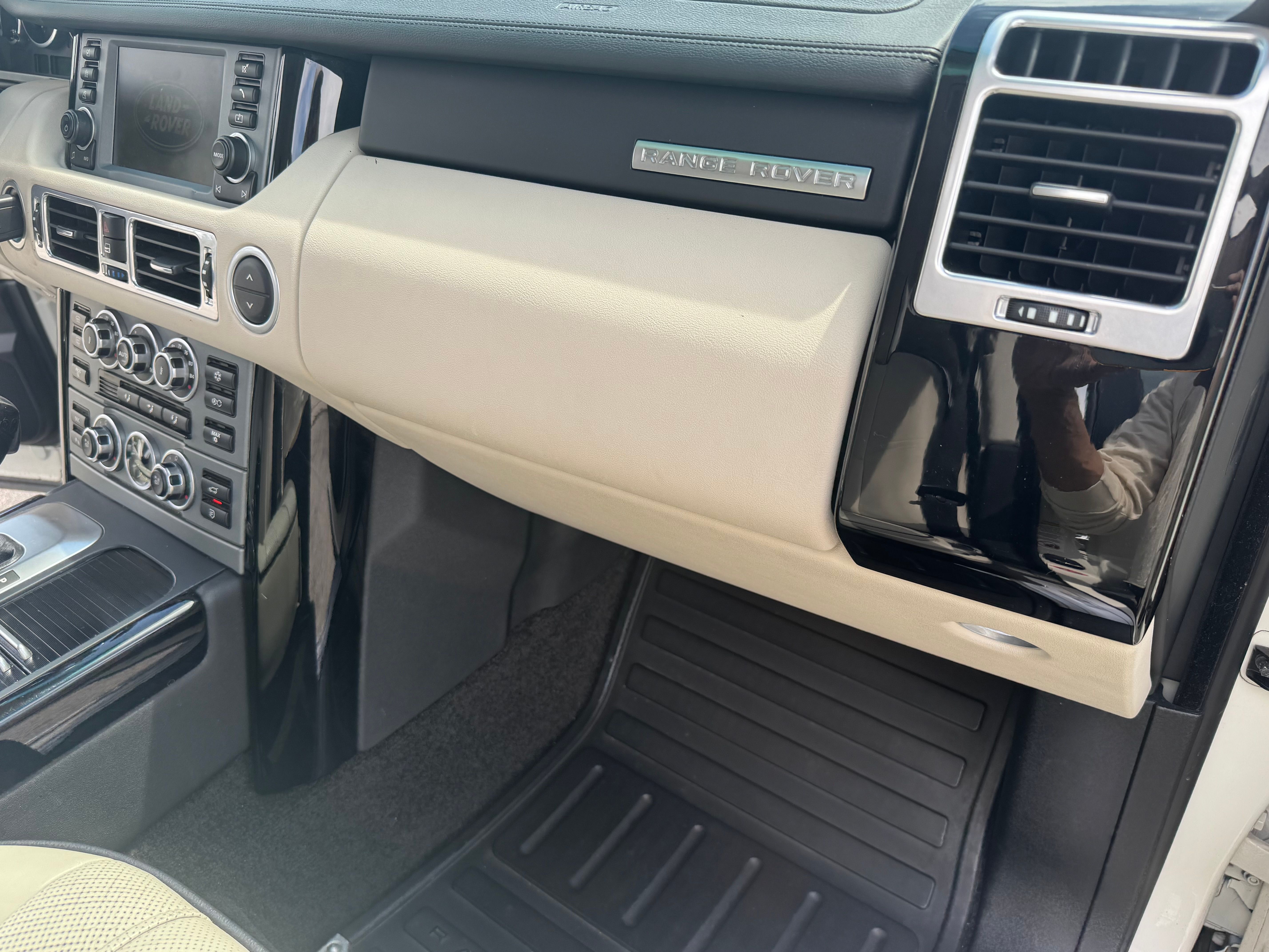 Used 2008 Land Rover Range Rover Supercharged AWD/4WD image 17