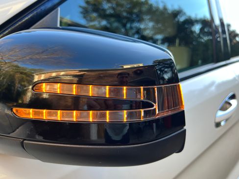 Used 2017 Mercedes-Benz GLS 550 4MATIC image 9