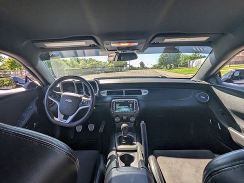 Used 2014 Chevrolet Camaro SS w/ SS Performance Package image 12