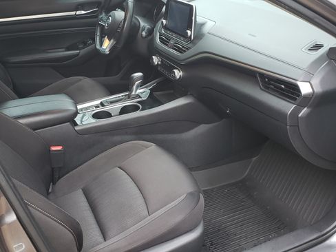 Used 2020 Nissan Altima 2.5 SV image 18
