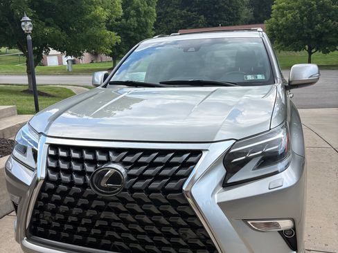 Used 2021 Lexus GX 460 Premium w/ Premium Package AWD/4WD image 2