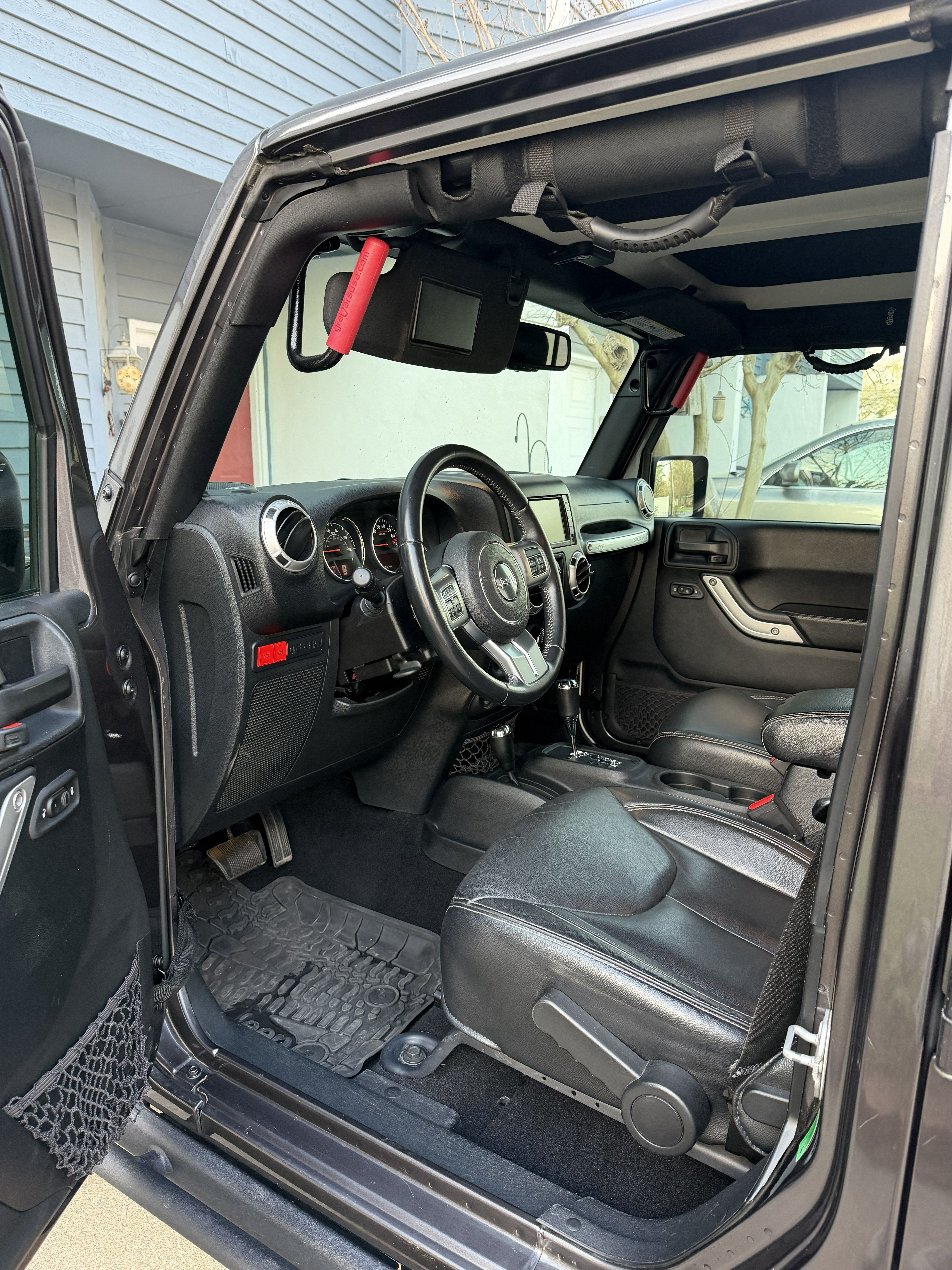 Used 2016 Jeep Wrangler Unlimited Rubicon AWD/4WD image 11