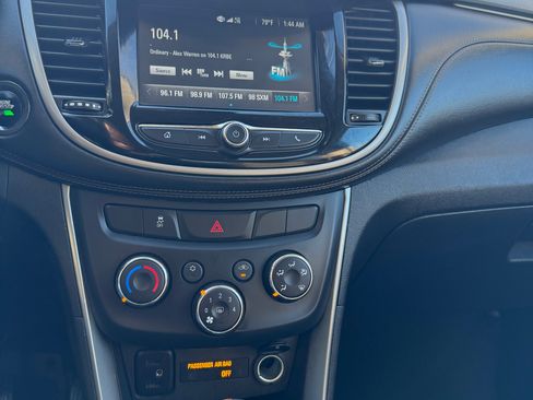 Used 2017 Chevrolet Trax LT w/ Driver Confidence Package FWD image 11