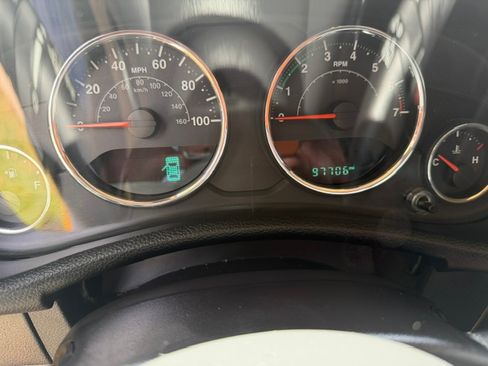 Used 2015 Jeep Wrangler Sahara w/ Dual Top Group AWD/4WD image 5
