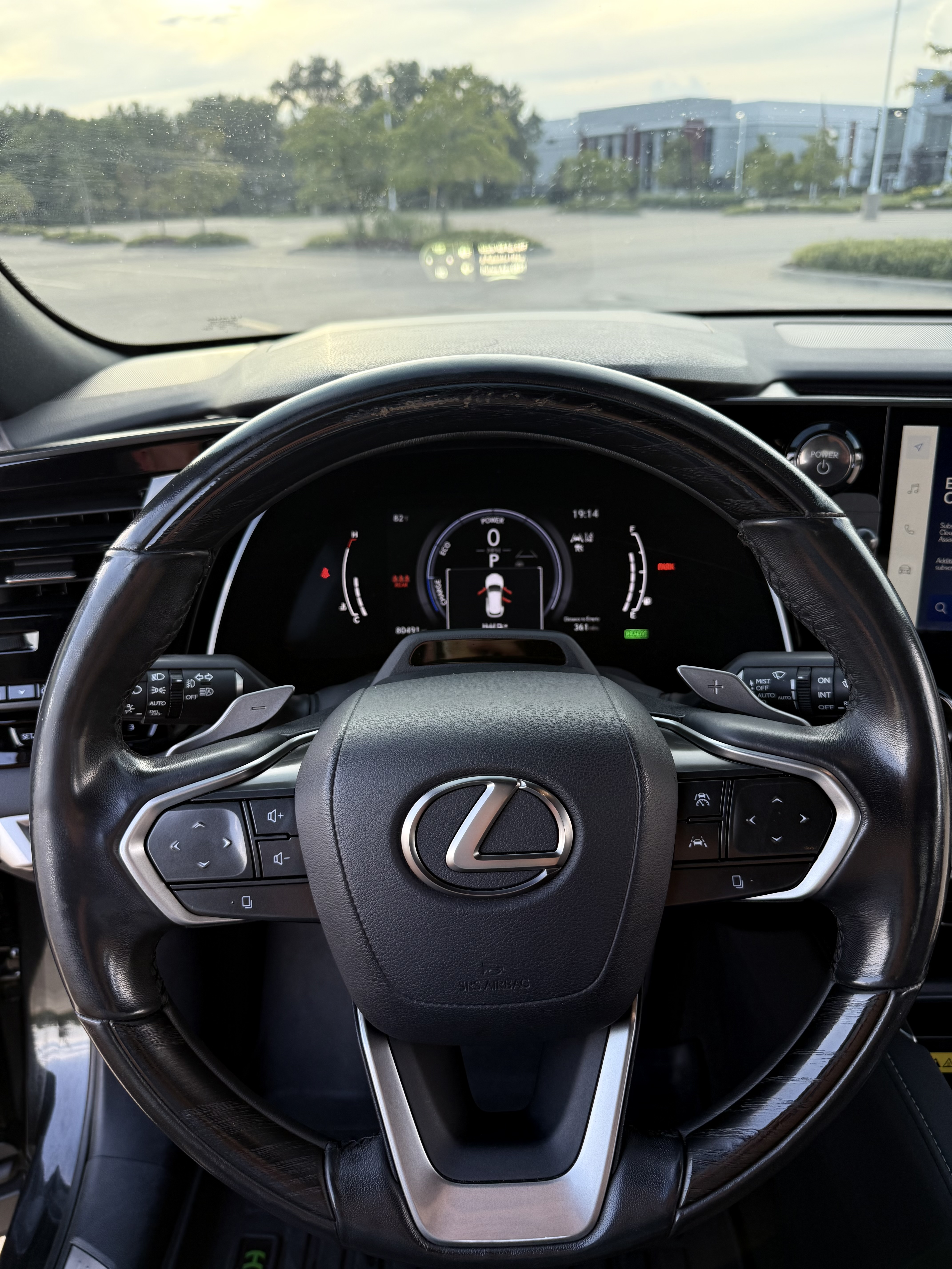 Used 2023 Lexus RX 350h w/ Accessory Package (Z1) AWD/4WD image 11