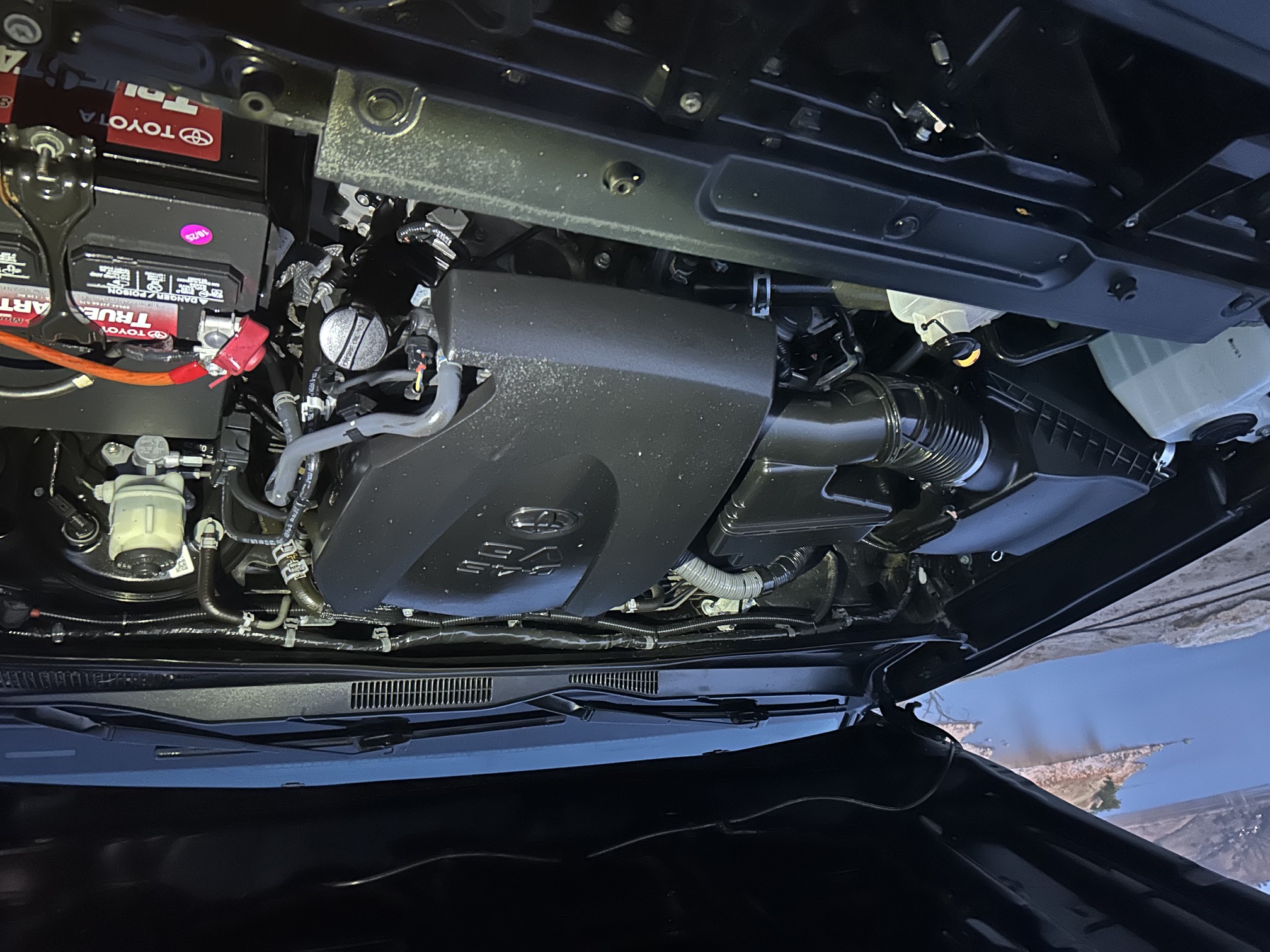 Used 2017 Toyota Tacoma TRD Sport AWD/4WD image 4