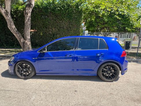 Used 2017 Volkswagen Golf Hatchback Sedan 4D image 9