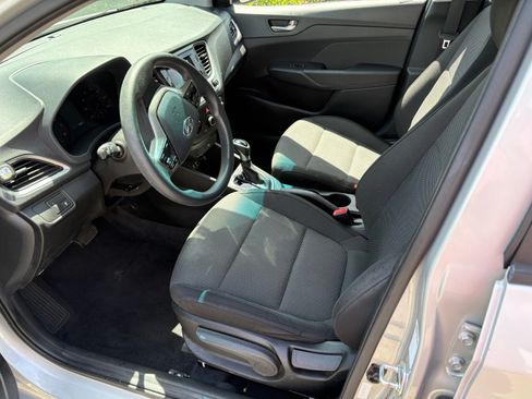 Used 2019 Hyundai Accent SE image 6