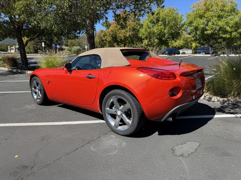 Used 2008 Pontiac Solstice GXP w/ Premium Package RWD image 4