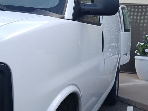 Used 2014 Chevrolet Express 1500 RWD image 24