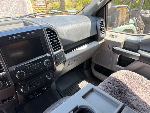 Used 2015 Ford F150 XLT w/ Equipment Group 302A Luxury AWD/4WD image 10