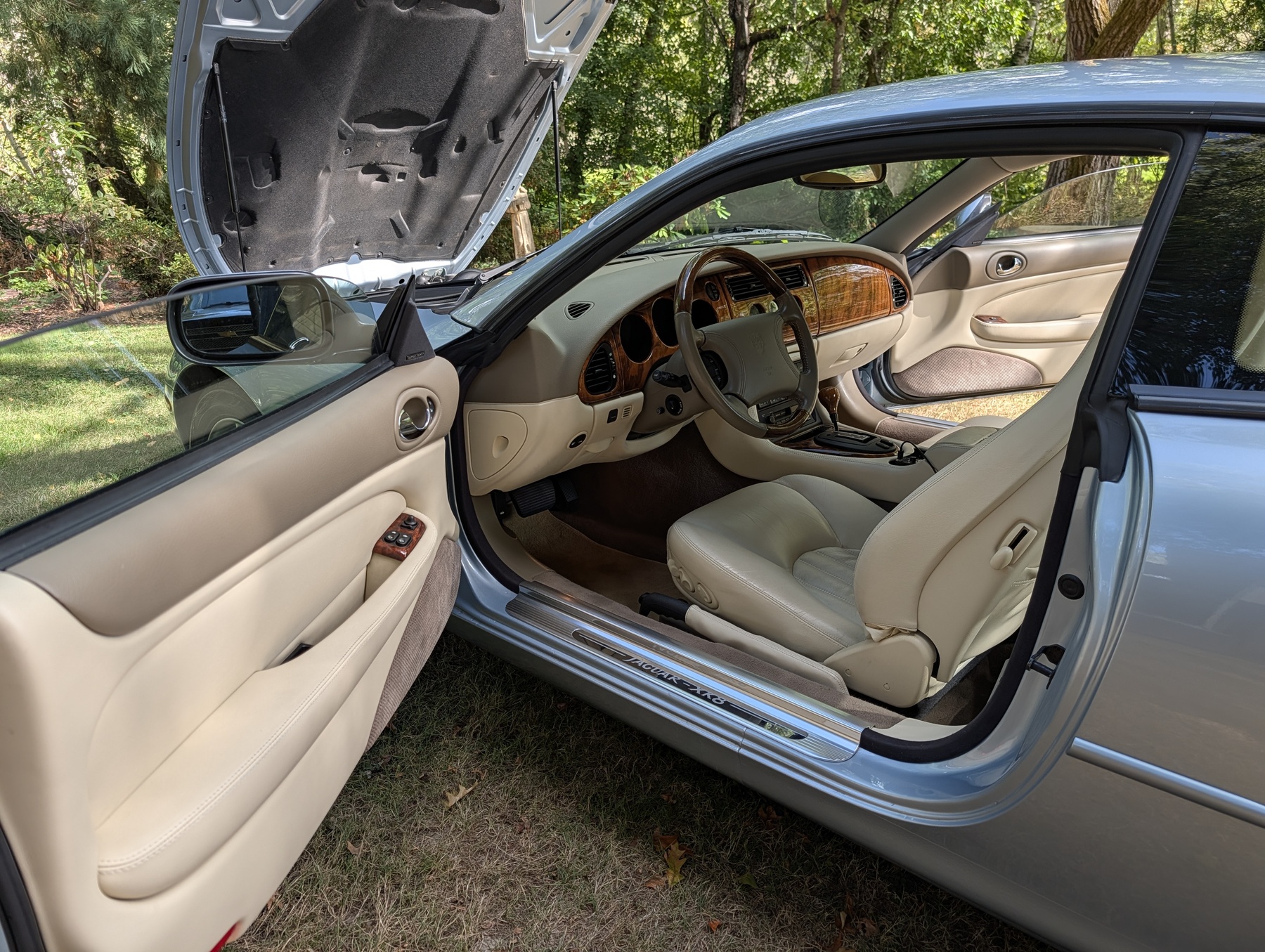Used 1997 Jaguar XK8 Coupe RWD image 9