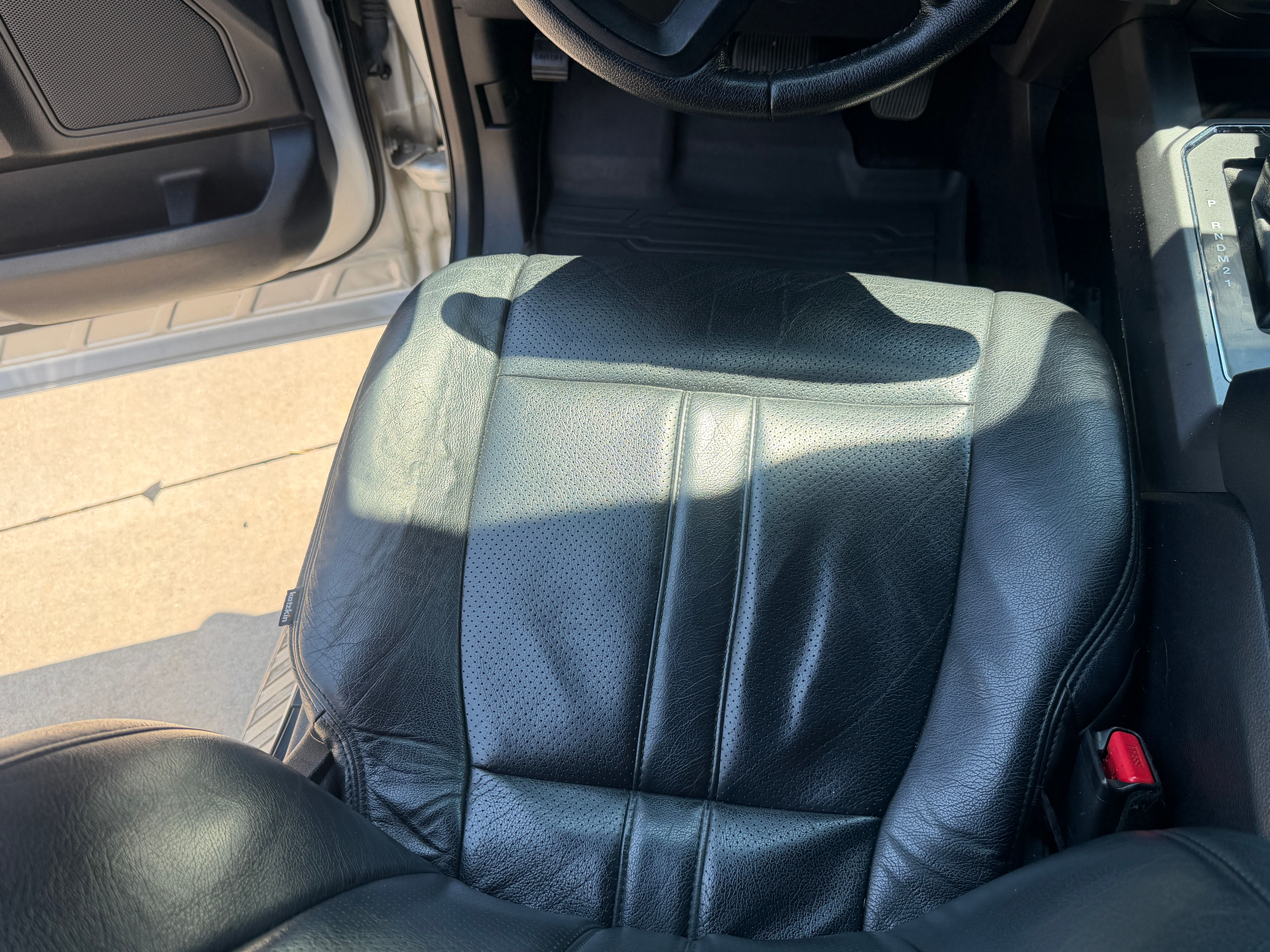 Used 2015 Ford F150 XLT w/ Equipment Group 302A Luxury AWD/4WD image 19