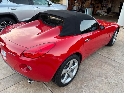 Used 2006 Pontiac Solstice Convertible 2D w/ Premium Package image 6