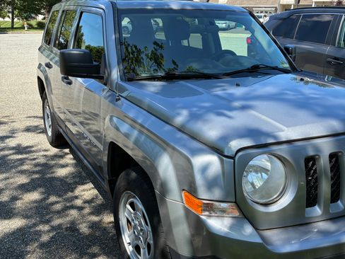 Used 2014 Jeep Patriot Sport AWD/4WD image 6