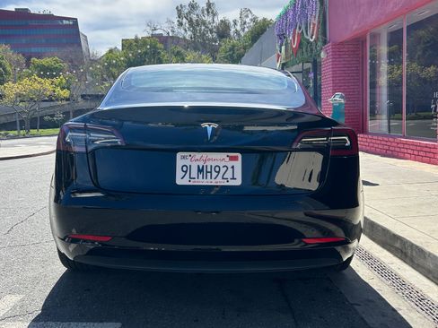 Used 2021 Tesla Model 3 Standard Range Plus image 6