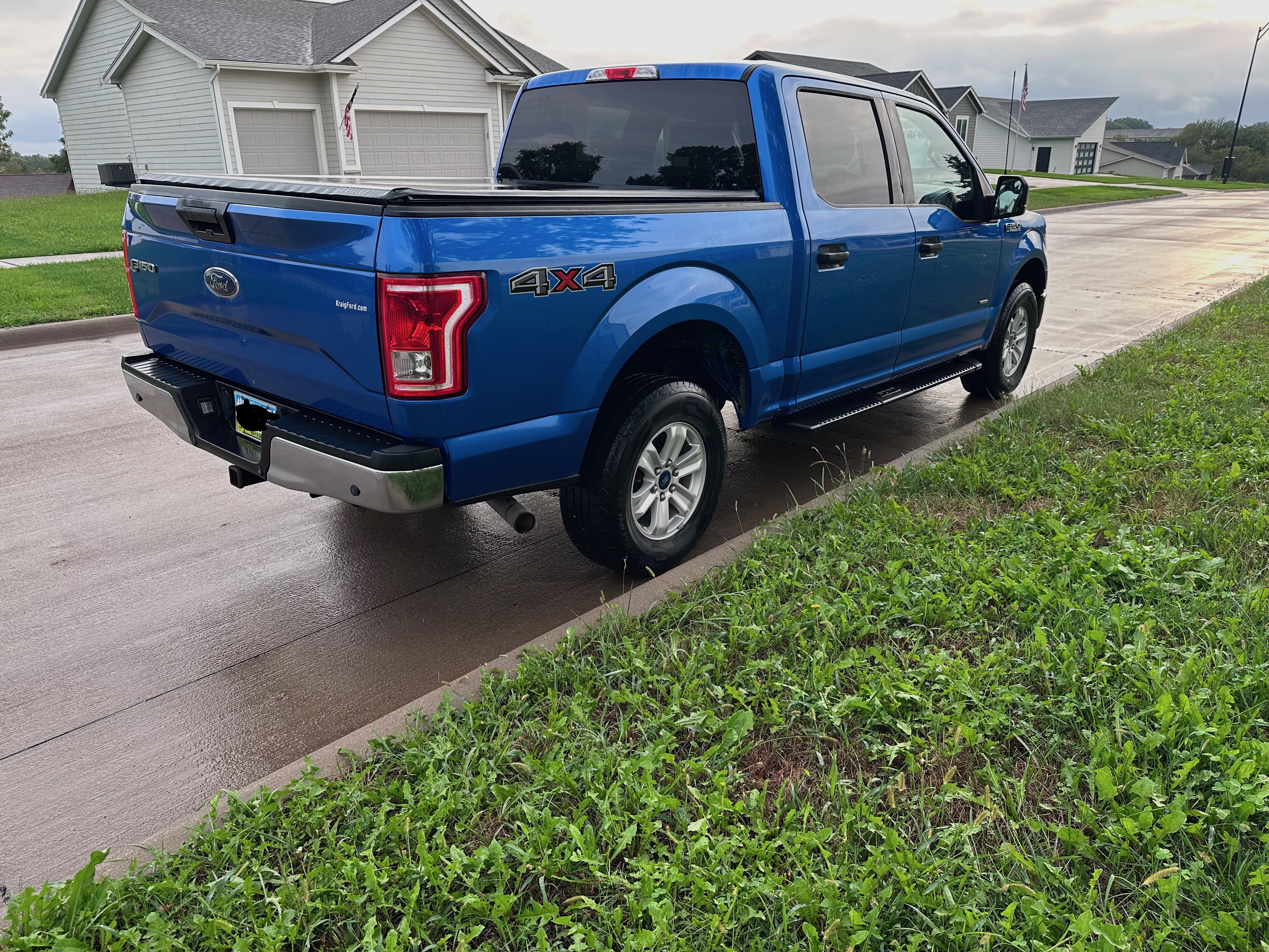 Used 2015 Ford F150 XLT AWD/4WD image 9