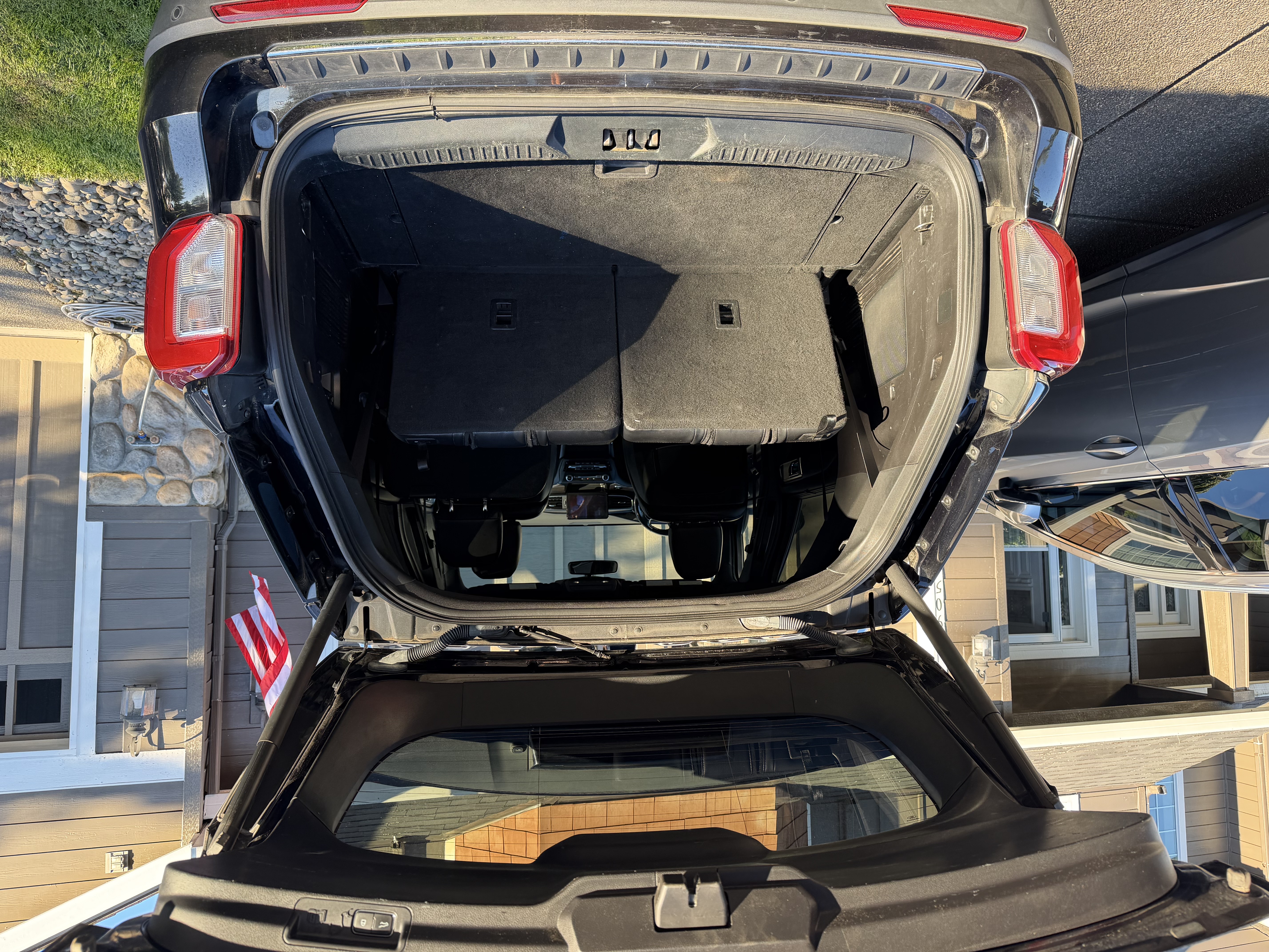 Used 2020 Ford Explorer Limited AWD/4WD image 12