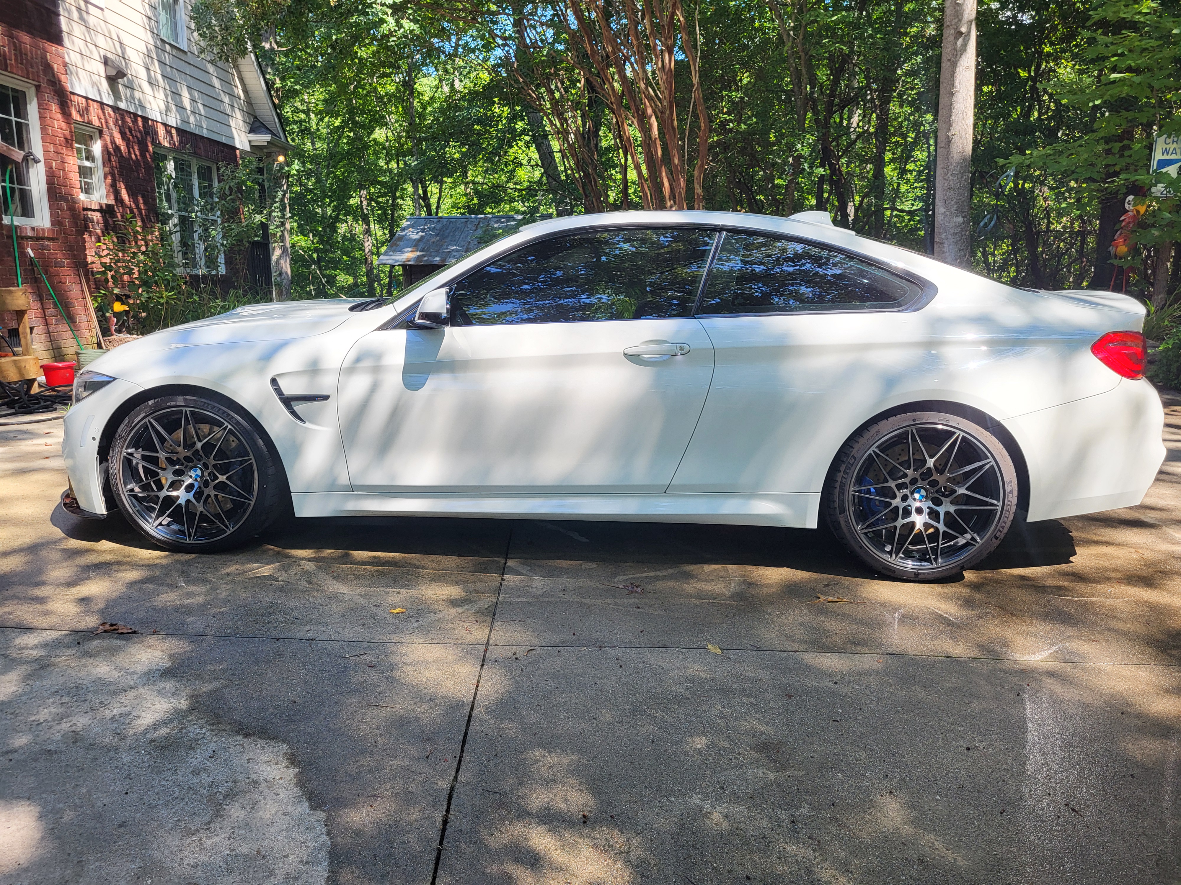 Used 2018 BMW M4 Coupe RWD image 5