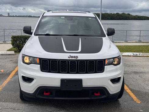 Used 2019 Jeep Grand Cherokee Trailhawk AWD/4WD image 1