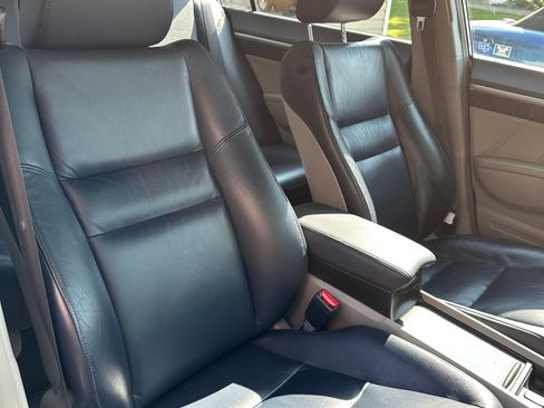 Used 2010 Honda Civic Hybrid Sedan image 5