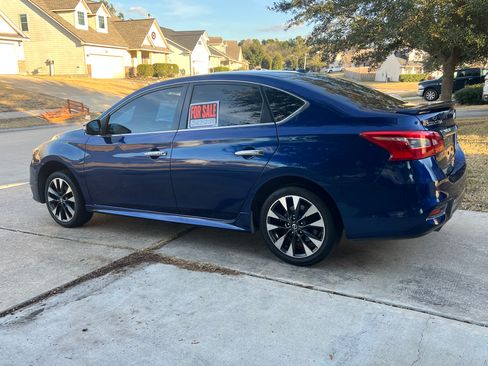 Used 2019 Nissan Sentra SR image 6