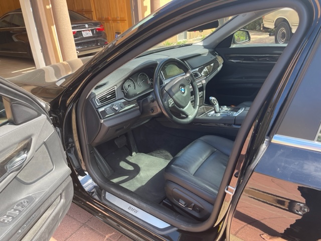 Used 2013 BMW 740i RWD image 10