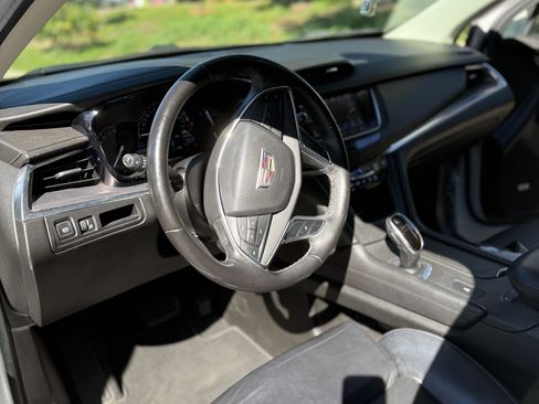 Used 2017 Cadillac XT5 Luxury image 13