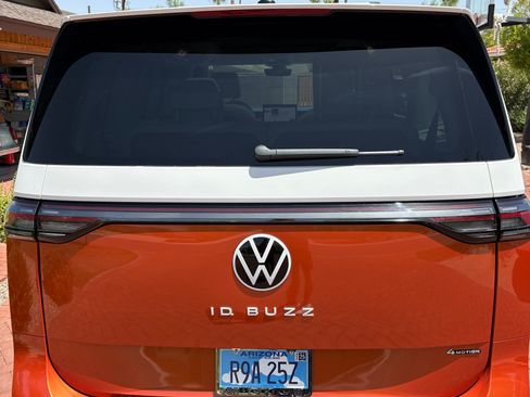 Used 2025 Volkswagen ID. Buzz 1st Edition AWD/4WD image 5