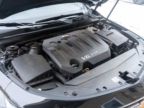 Used 2016 Chevrolet Impala LTZ w/ Enhanced Convenience Package image 18