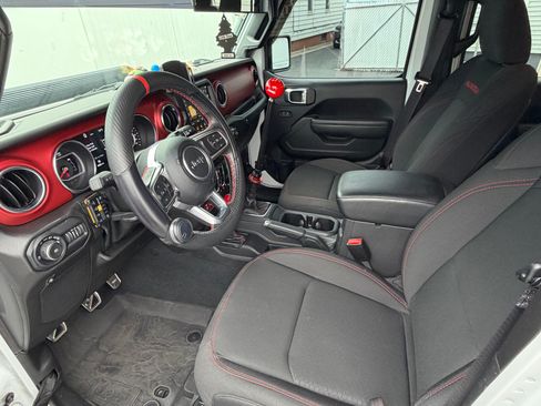 Used 2022 Jeep Wrangler Unlimited Rubicon w/ Steel Bumper Group AWD/4WD image 11