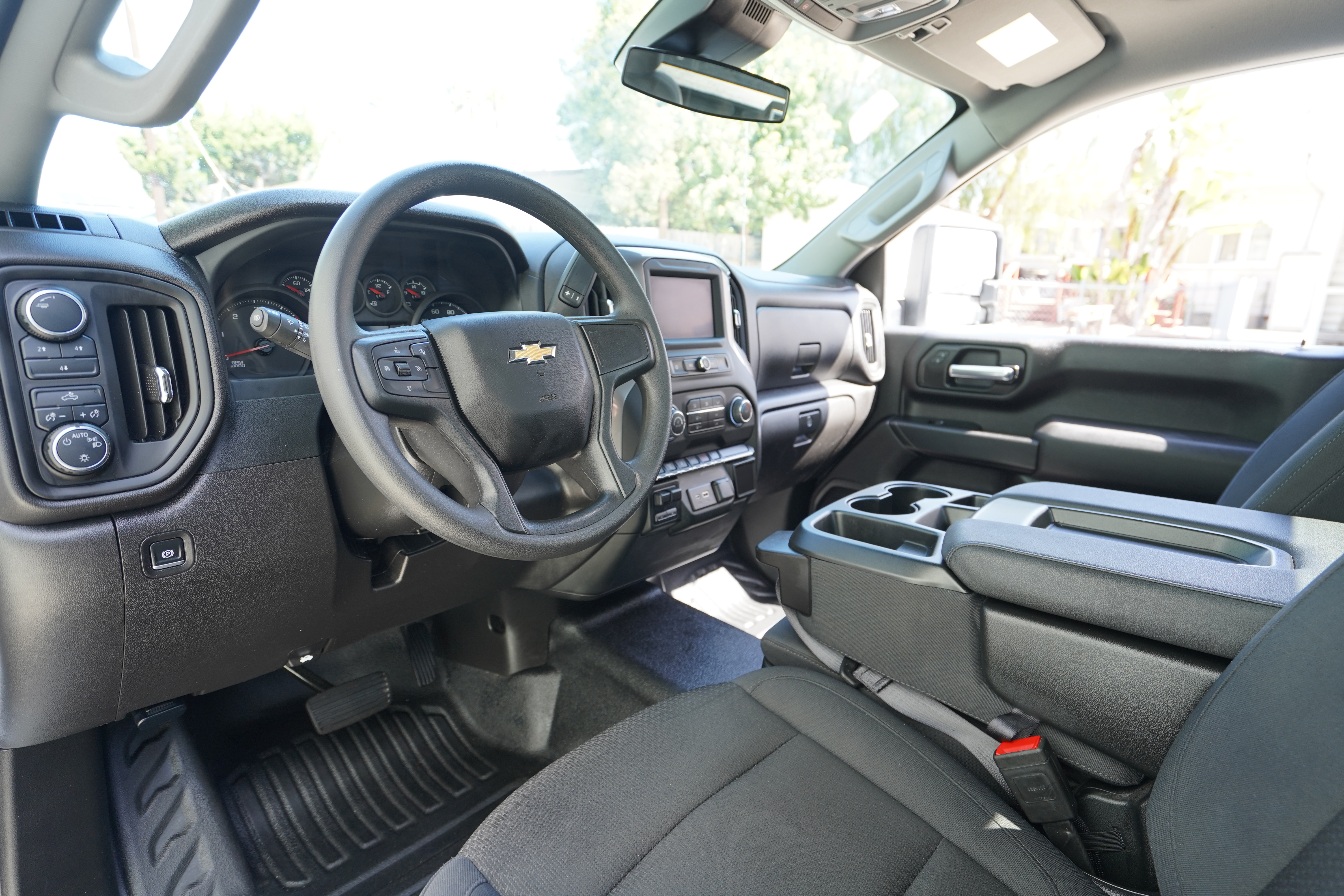 Used 2025 Chevrolet Silverado 2500 W/T w/ WT Convenience Package AWD/4WD image 5