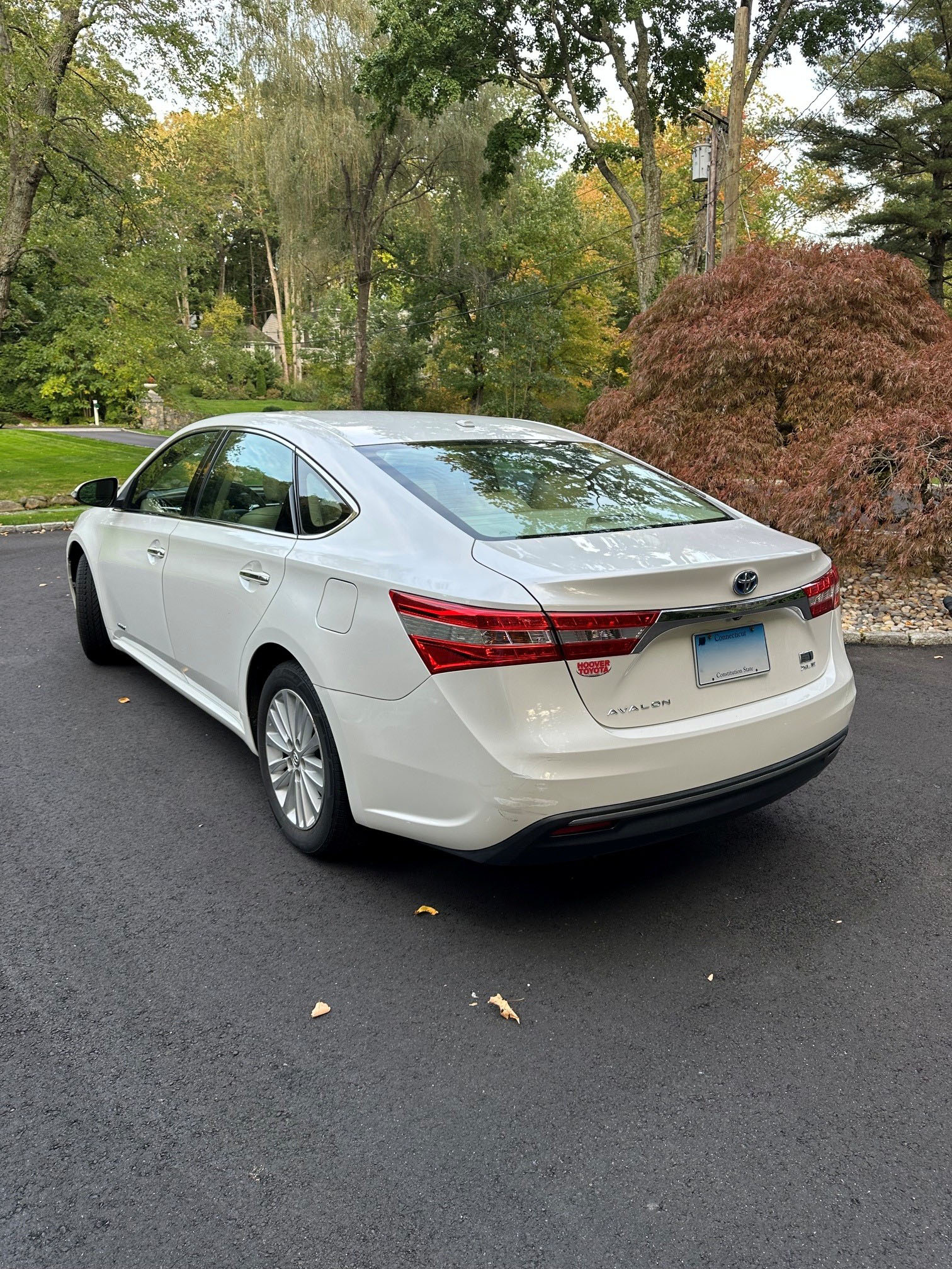 Used 2013 Toyota Avalon XLE Touring FWD image 12