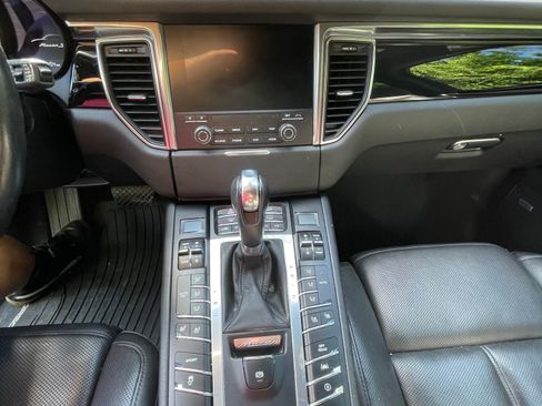 Used 2017 Porsche Macan S AWD/4WD image 25