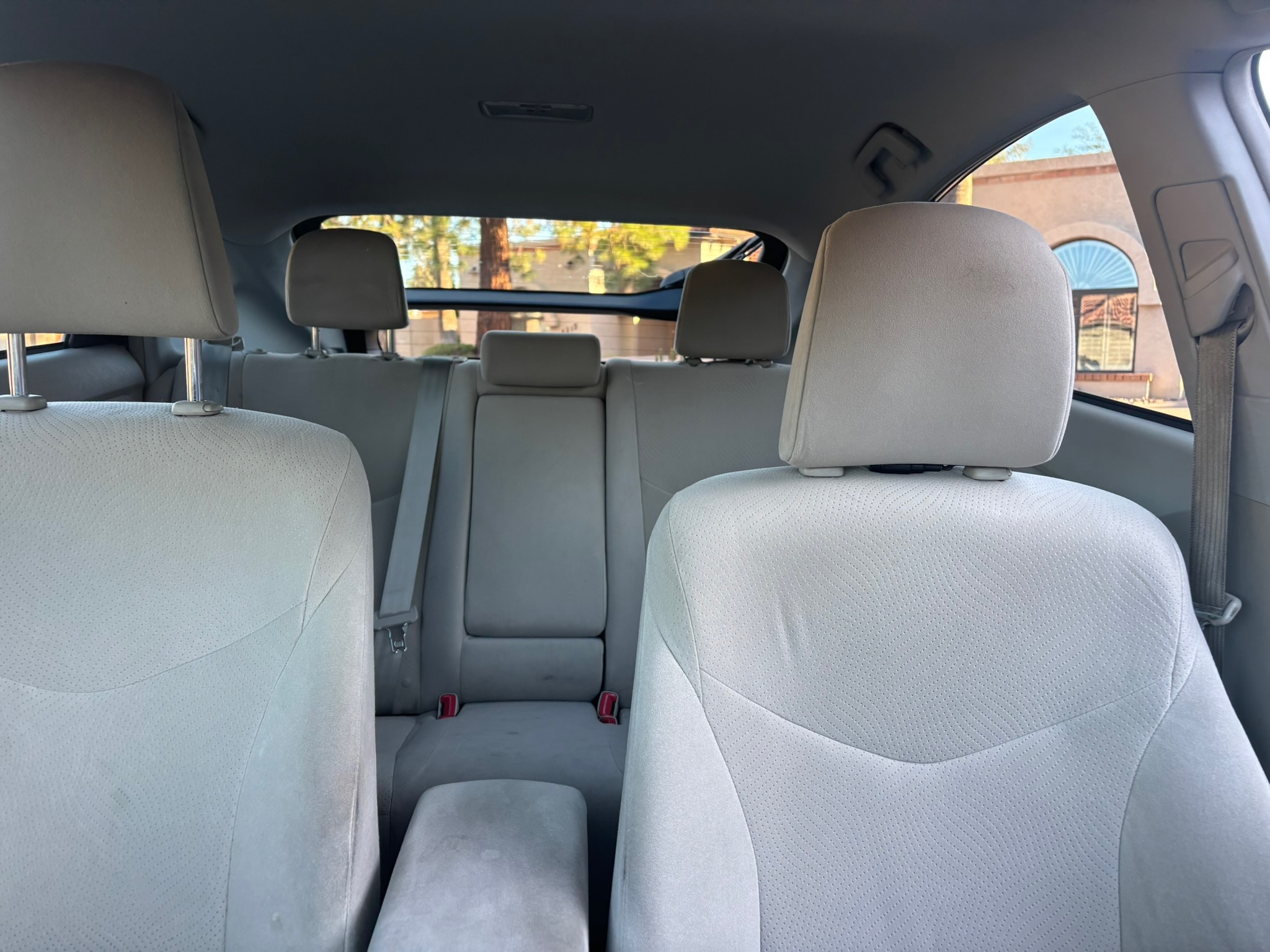 Used 2014 Toyota Prius Two w/ Preferred Accessory Package FWD image 2