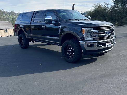 Used 2017 Ford F250 King Ranch w/ King Ranch Ultimate Package image 10