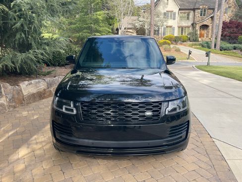 Used 2020 Land Rover Range Rover HSE image 4