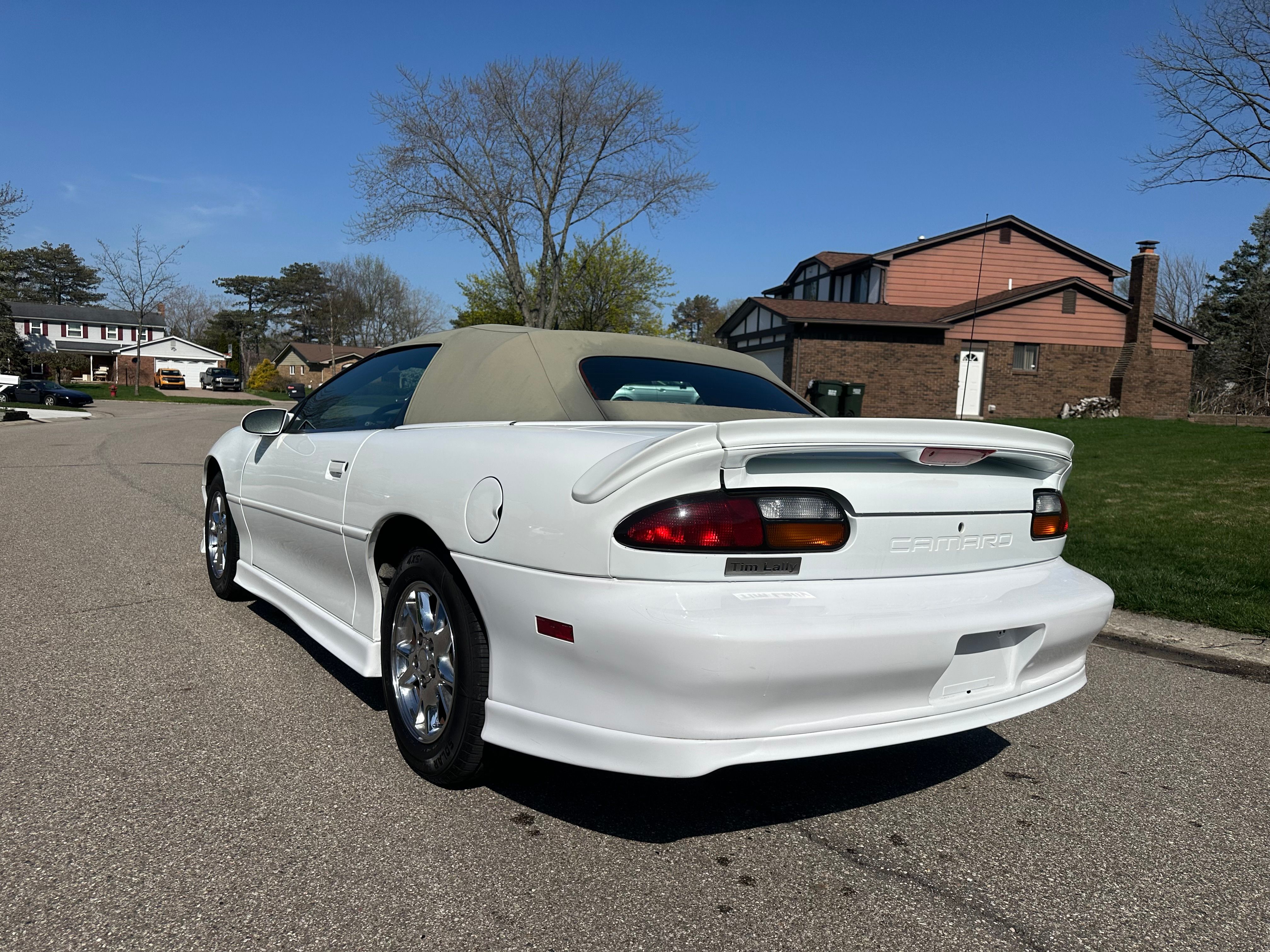 Used 2001 Chevrolet Camaro LT w/ Sport Appearance Pkg RWD image 4