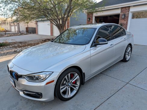 Used 2013 BMW 335i xDrive 335i xDrive Sedan 4D image 5