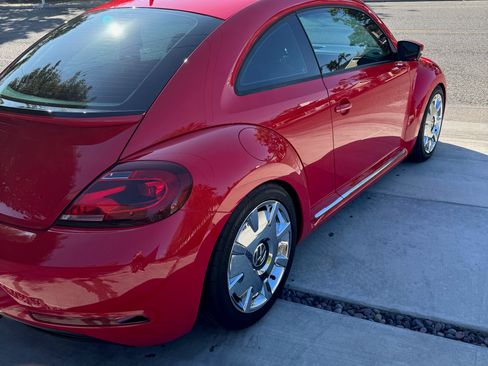 Used 2019 Volkswagen Beetle 2.0T S image 9
