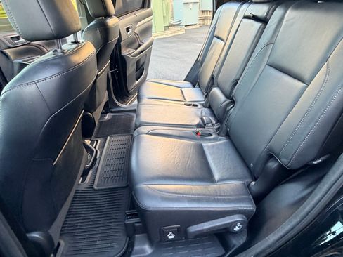 Used 2015 Toyota Highlander XLE AWD/4WD image 9