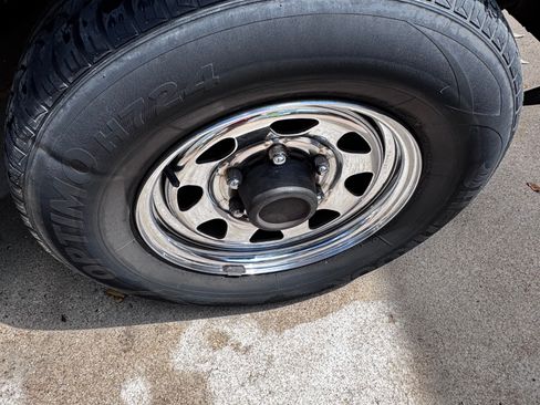 Used 1994 Nissan Pickup XE image 11