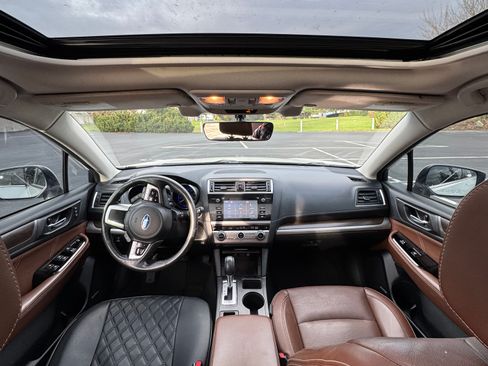 Used 2017 Subaru Outback 3.6R Touring w/ Popular Package #5A image 6