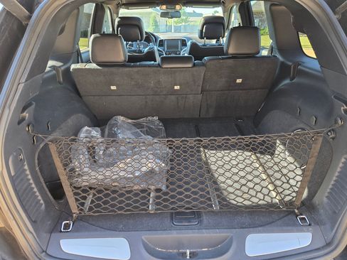 Used 2014 Jeep Grand Cherokee Overland w/ Advanced Technology Group image 14